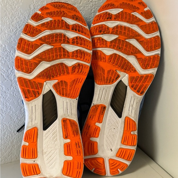 ASICS Kayano 28 - Picture 5 of 5